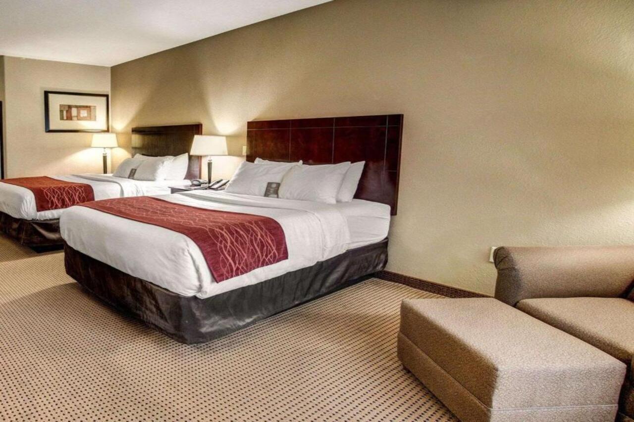 Comfort Inn & Suites Alvarado Extérieur photo