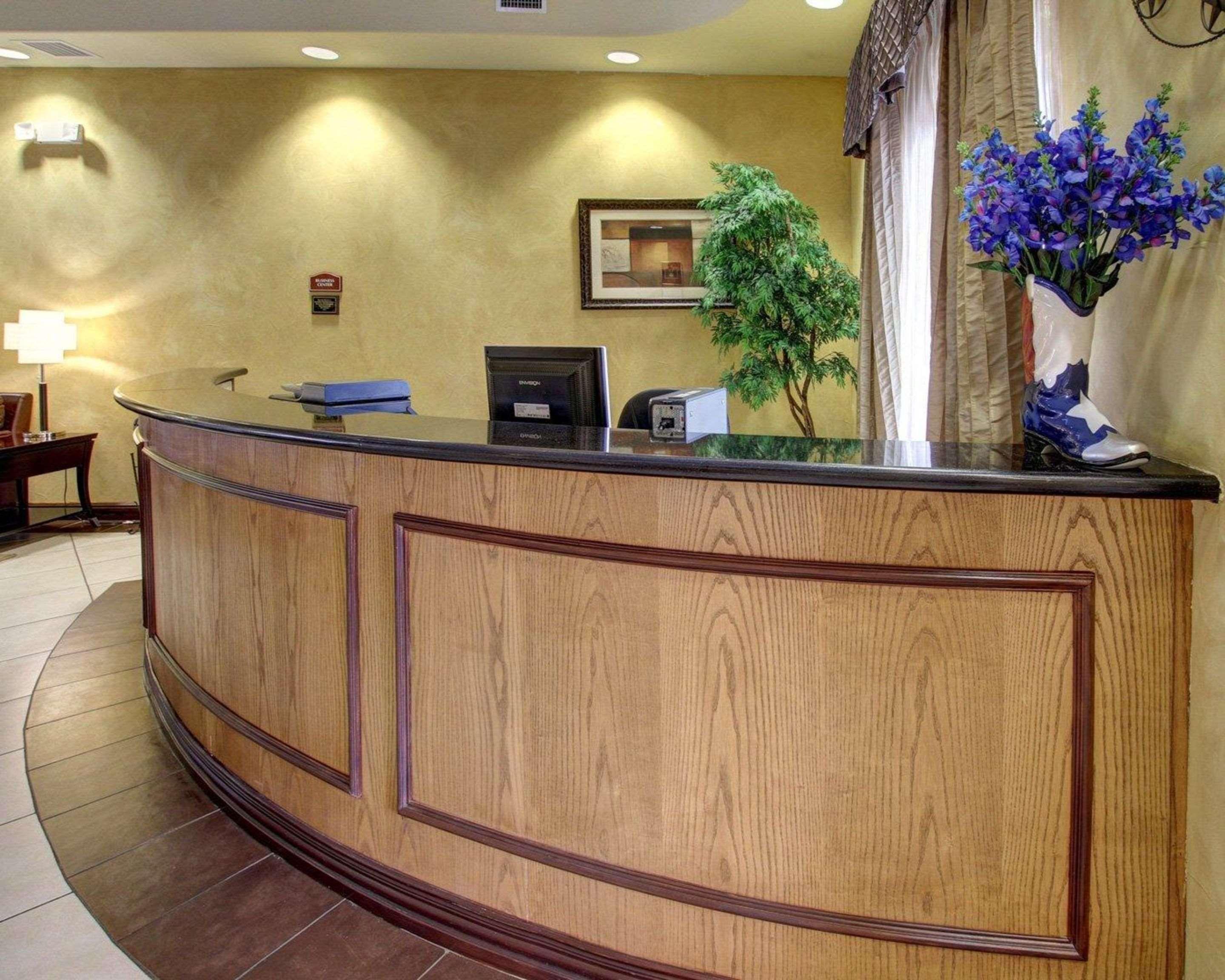 Comfort Inn & Suites Alvarado Extérieur photo